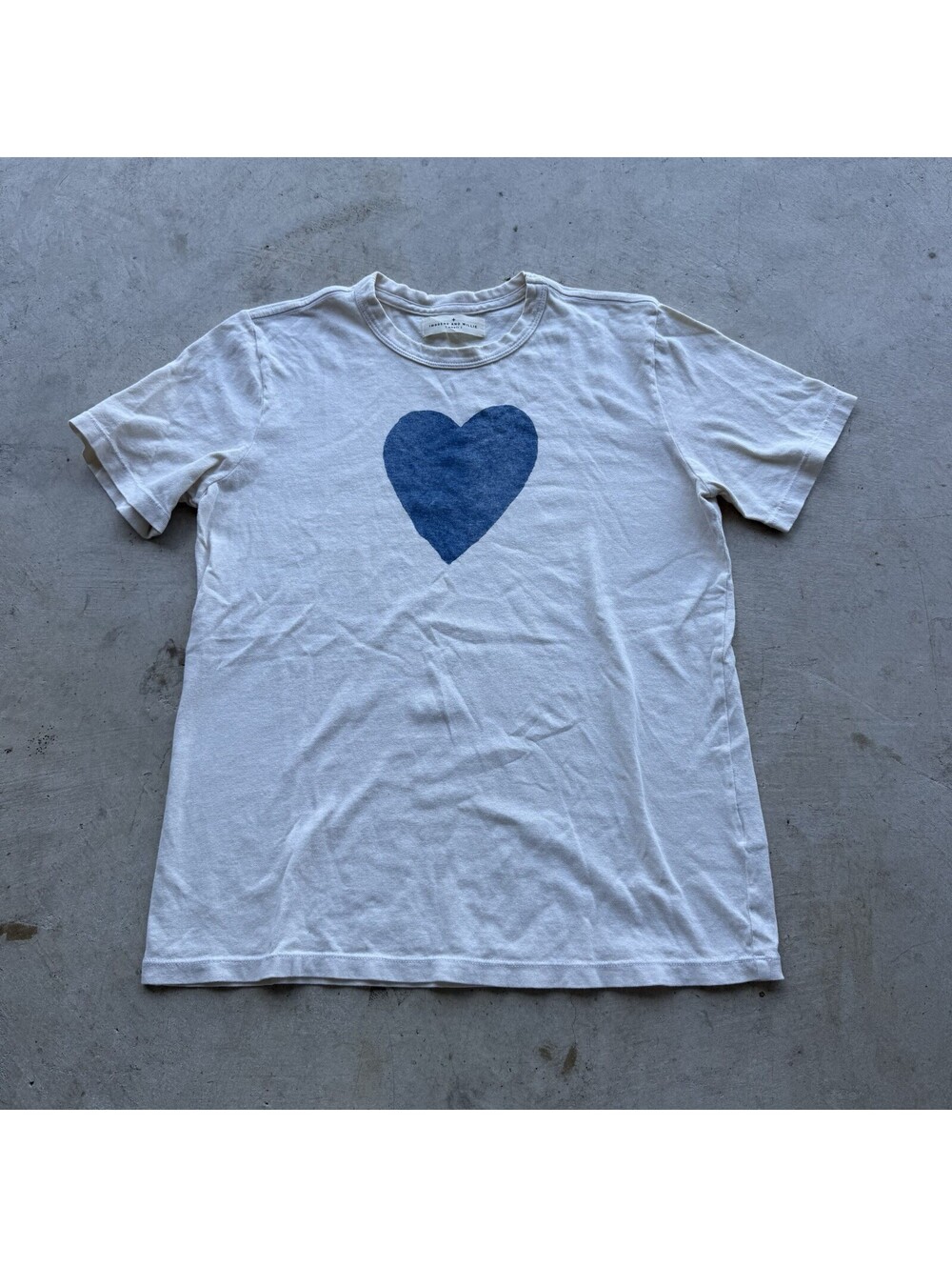 Imogene and Willie T-Shirt Blue Heart Size Small Short Sleeve Top White